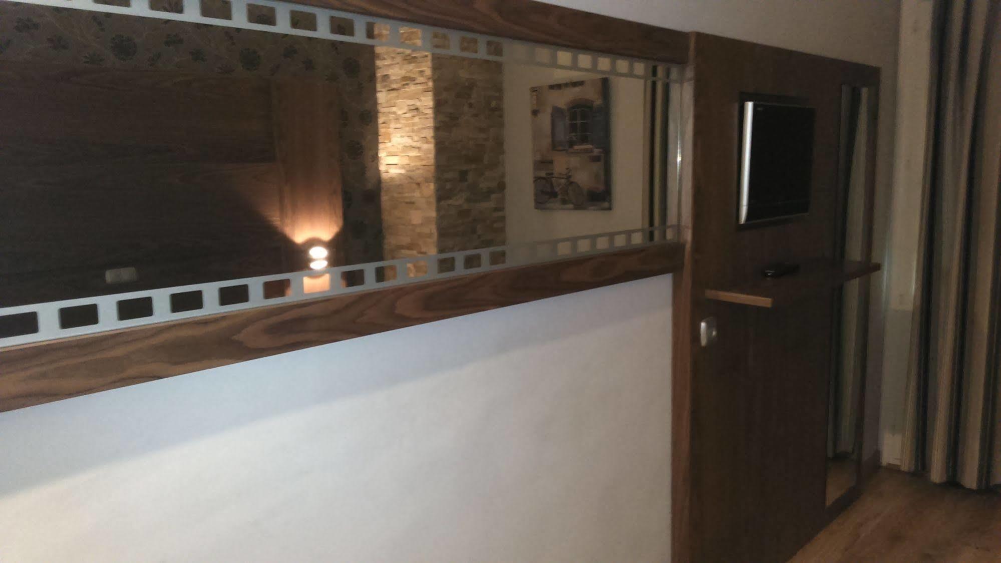Hotel Ideal Вияробледо Екстериор снимка