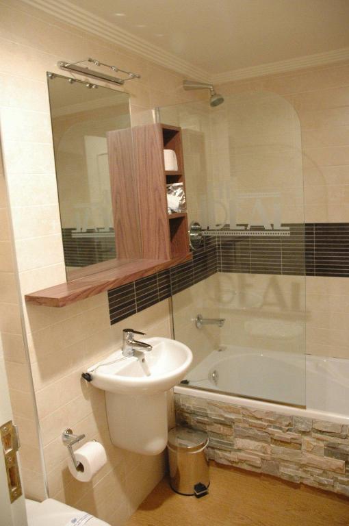 Hotel Ideal Вияробледо Екстериор снимка